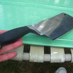 EXCELLENT 16 OUNCE MEAT CLEAVER NO MAKER MARK RUBBERIZED HANDLE - NICE -